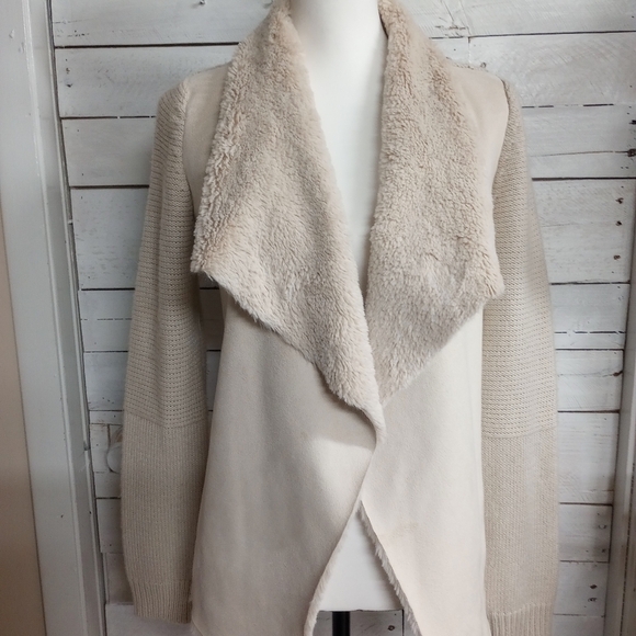 Romeo & Juliet Women's Waterfall Open Front Cardigan Size XSmall Cream - Picture 1 of 10